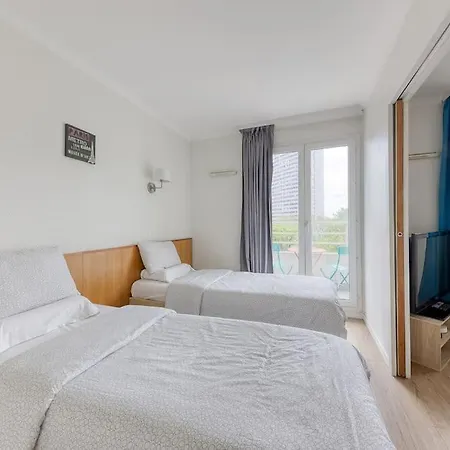 7 Min Walk To La Defense Modern Flat In Apartment Courbevoie